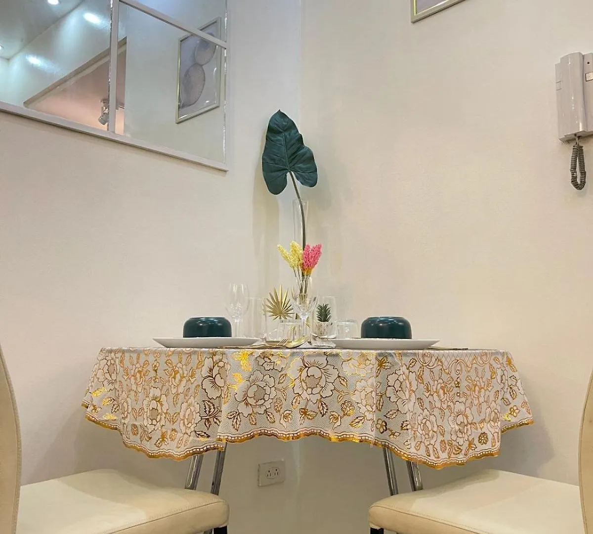 Orchids Shore Residences Direct Pool Access Manila Bed & Breakfast
